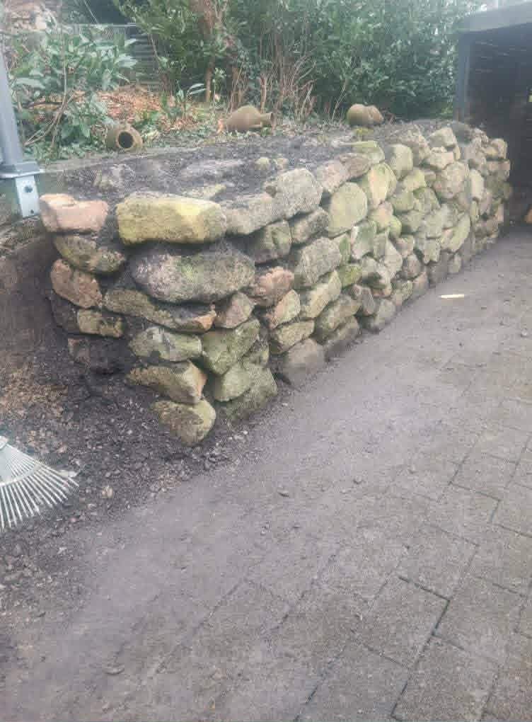 Natursteinmauer – Nachher (fertig)
