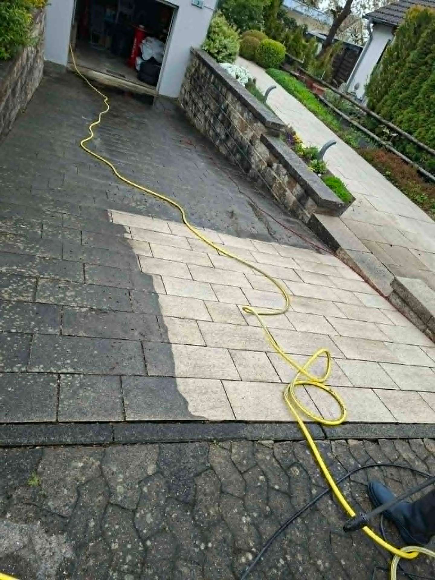 Pflasterreinigung im Detail – Vorher/Nachher